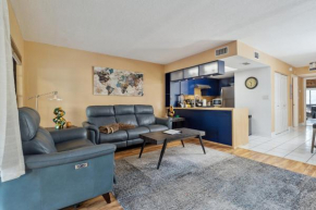 Newly Renovated Luxurious Waterfront Condo condo